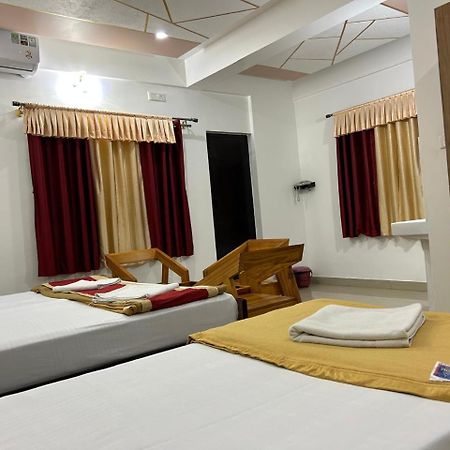Royal Comfort Inn Bangalore Exterior photo